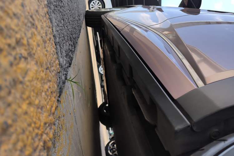 Used BYD Dolphin 2021 405 km Fashion Edition Left Side Sill