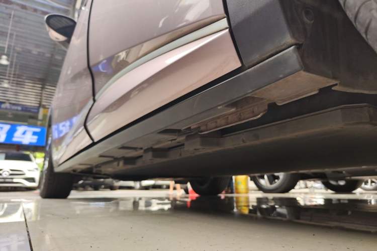 Used BYD Dolphin 2021 405 km Fashion Edition Left Side Sill