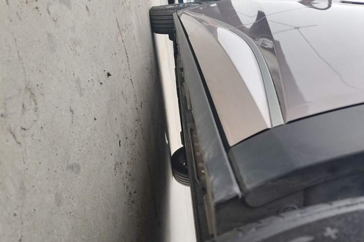 Used BYD Dolphin 2021 405 km Fashion Edition Left Side Sill