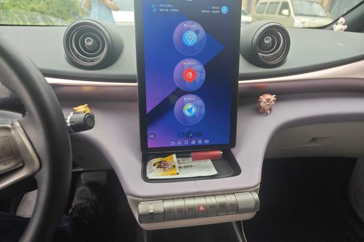 Used BYD Dolphin 2021 405 km Fashion Edition Audio And AC Panel