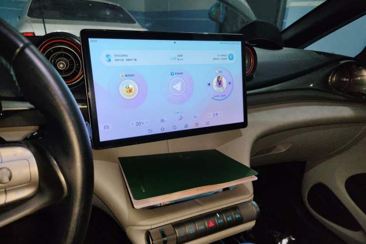 Used BYD Dolphin 2021 405 km Fashion Edition Audio And AC Panel