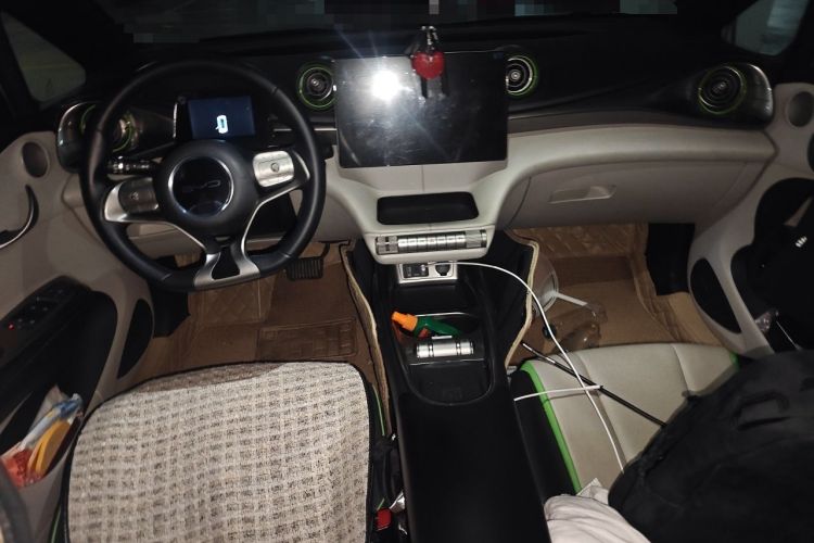 Used BYD Dolphin 2021 405 km Fashion Edition Center Console