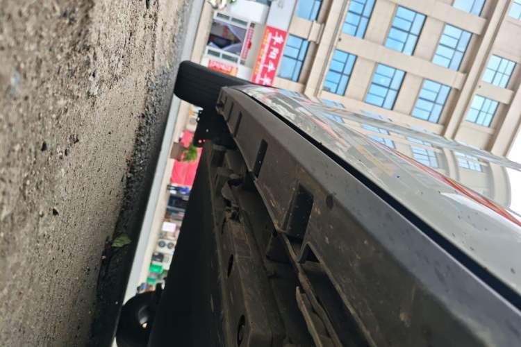 Used BYD Dolphin 2021 405 km Fashion Edition Chassis Front Right