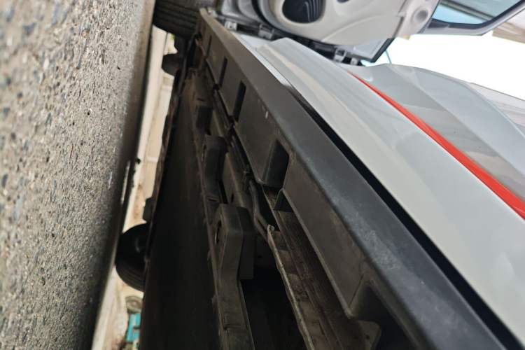 Used BYD Dolphin 2021 405 km Fashion Edition Chassis Rear Left