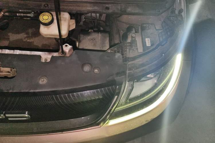 Used BYD Dolphin 2021 405 km Fashion Edition Engine Bay Left
