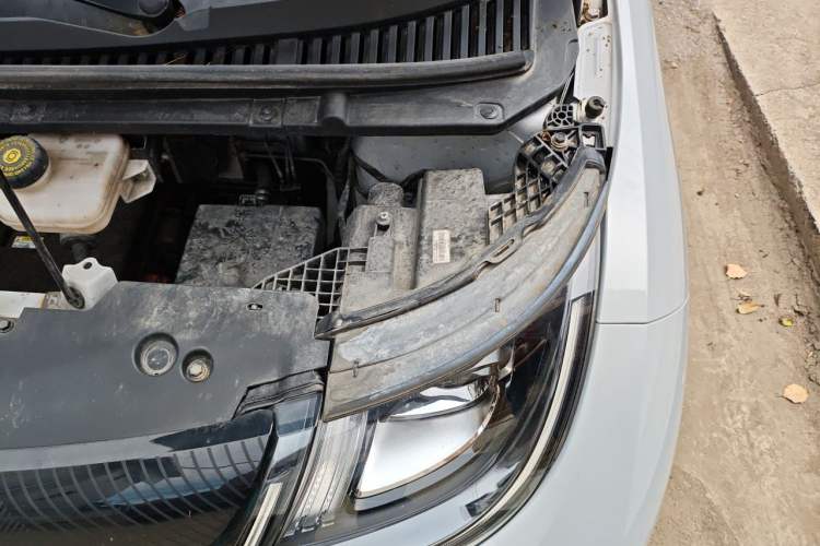 Used BYD Dolphin 2021 405 km Fashion Edition Engine Bay Left