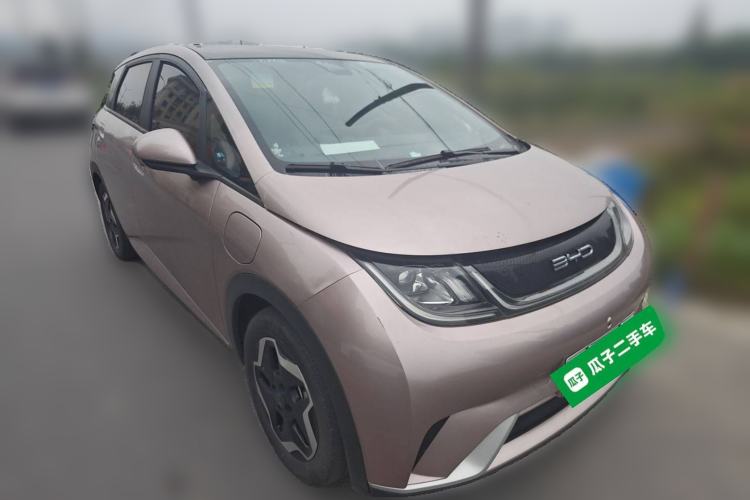 Used BYD Dolphin 2021 405 km Fashion Edition Front Right 45 Deg