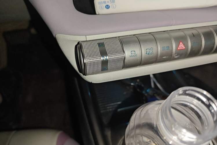 Used BYD Dolphin 2021 405 km Fashion Edition Gear Lever