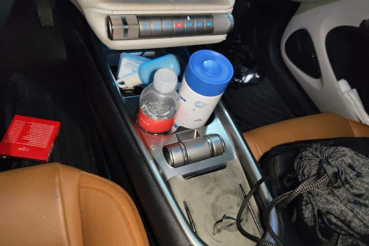Used BYD Dolphin 2021 405 km Fashion Edition Gear Lever