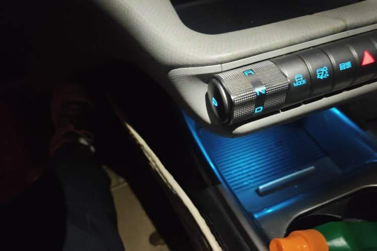 Used BYD Dolphin 2021 405 km Fashion Edition Gear Lever