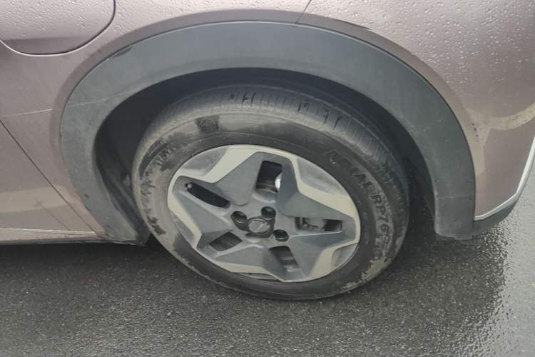 Used BYD Dolphin 2021 405 km Fashion Edition Right Front Wheel Hub