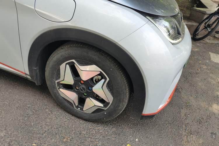 Used BYD Dolphin 2021 405 km Free Version Right Front Wheel Hub