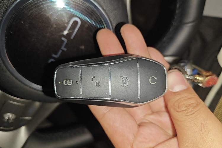 Used BYD Dolphin 2021 405 km Fashion Edition Vehicle Key