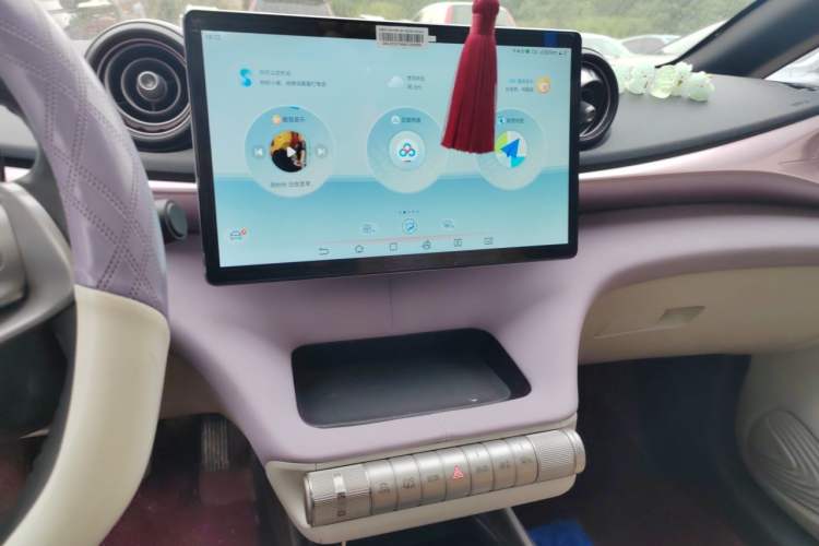 Used BYD Dolphin 2021 405 km Fashion Edition Audio And AC Panel