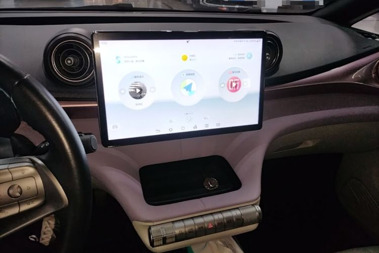 Used BYD Dolphin 2021 405 km Fashion Edition Audio And AC Panel