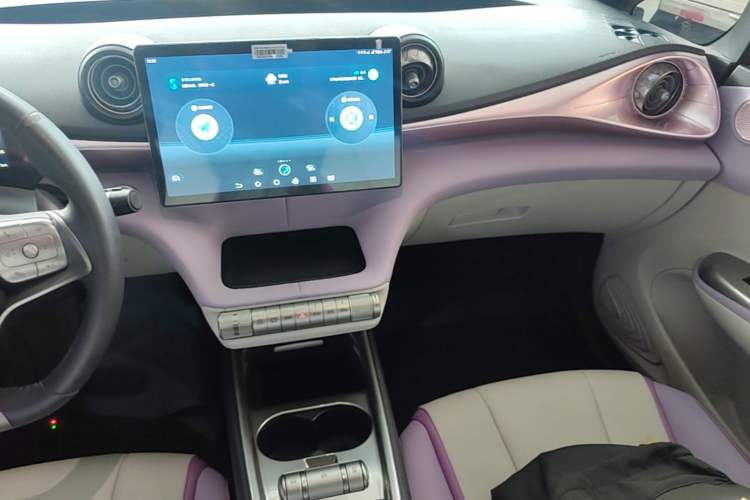 Used BYD Dolphin 2021 401km Knight Edition Audio And AC Panel