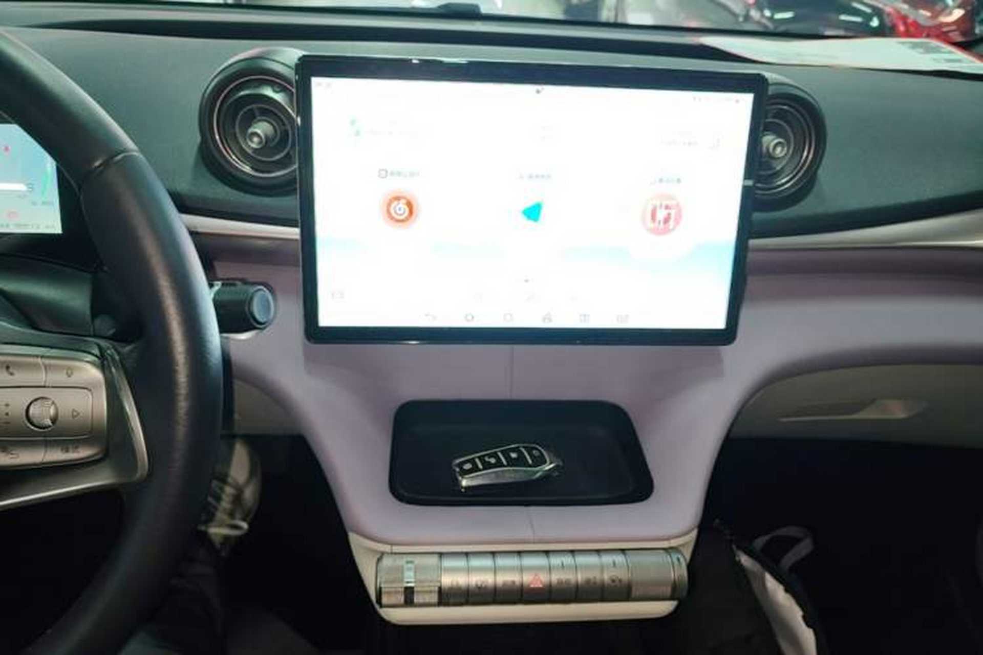 Used BYD Dolphin 2021 405 km Fashion Edition Audio And AC Panel