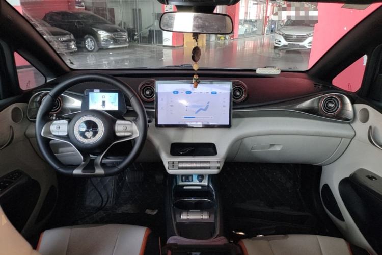 Used BYD Dolphin 2021 405 km Fashion Edition Center Console