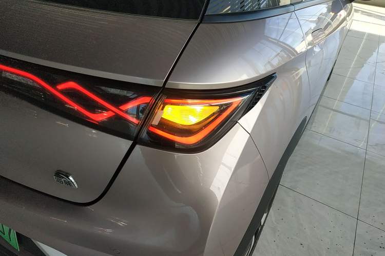 Used BYD Dolphin 2021 401km Knight Edition Exterior 2