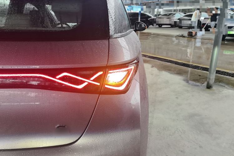 Used BYD Dolphin 2021 405 km Fashion Edition Exterior 3