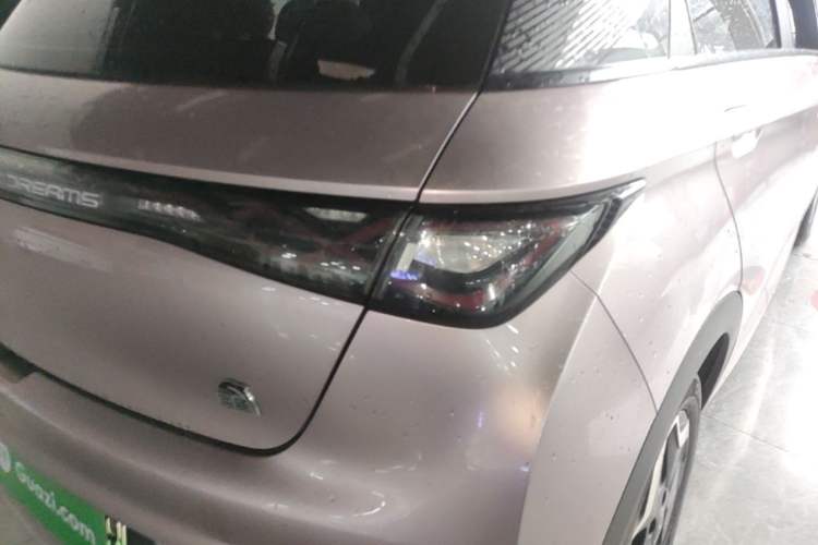 Used BYD Dolphin 2021 405 km Fashion Edition Exterior 3