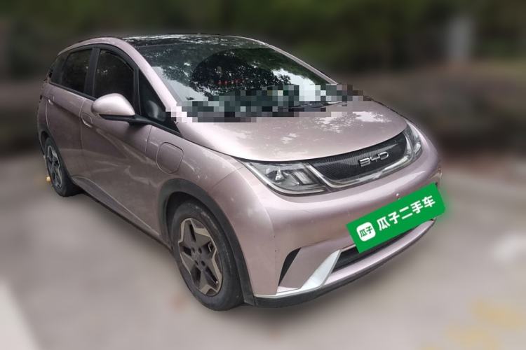 Used BYD Dolphin 2021 405 km Fashion Edition Front Right 45 Deg