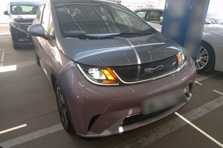 Used BYD Dolphin 2021 405 km Fashion Edition Front Right 45 Deg