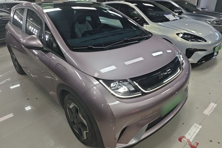 Used BYD Dolphin 2021 405 km Fashion Edition Front Right 45 Deg