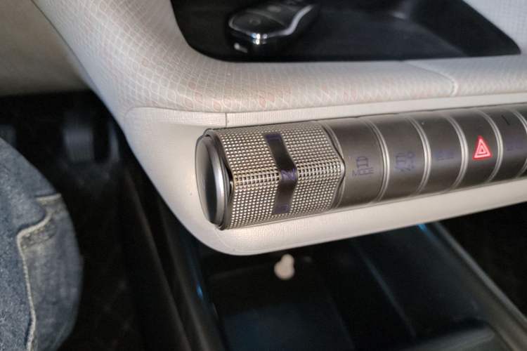 Used BYD Dolphin 2021 405 km Fashion Edition Gear Lever