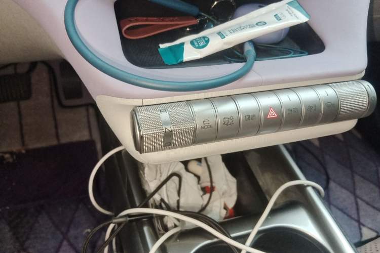 Used BYD Dolphin 2021 405 km Fashion Edition Gear Lever