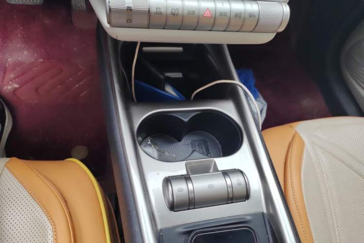 Used BYD Dolphin 2021 405 km Fashion Edition Gear Lever