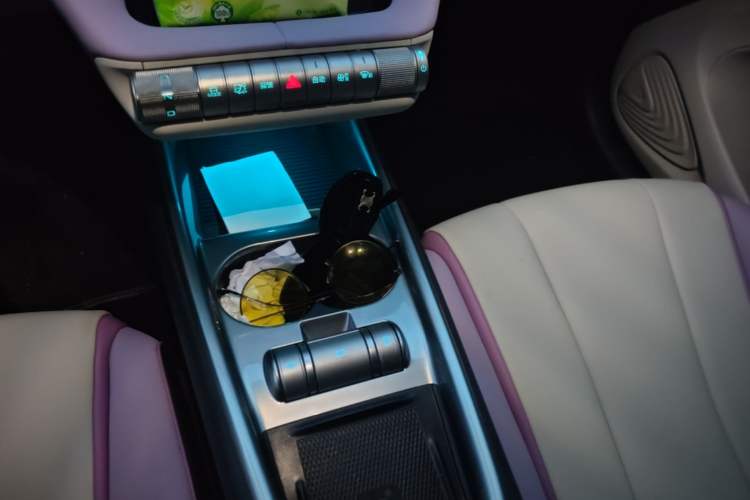Used BYD Dolphin 2021 405 km Fashion Edition Gear Lever