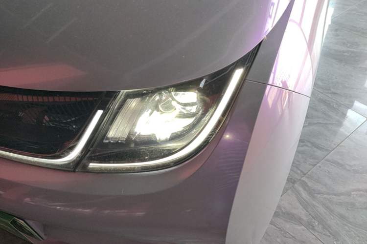 Used BYD Dolphin 2021 405 km Fashion Edition Left Front Headlight