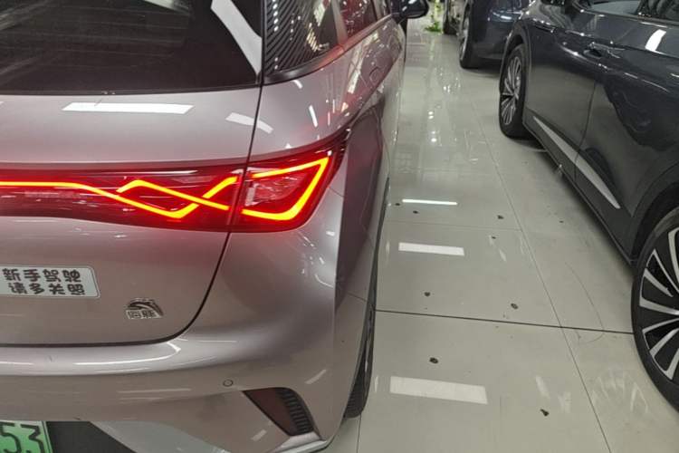 Used BYD Dolphin 2021 405 km Fashion Edition Right Rear Taillight