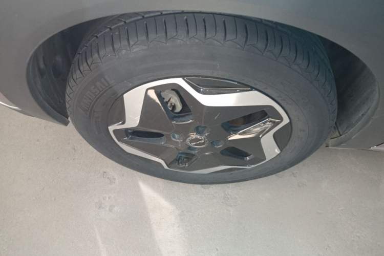 Used BYD Dolphin 2021 405 km Fashion Edition Right Rear Wheel Hub