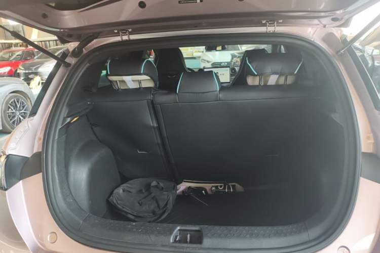 Used BYD Dolphin 2021 405 km Fashion Edition Trunk