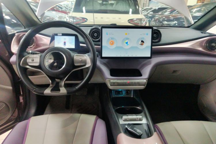 Used BYD Dolphin 2021 405 km Fashion Edition Center Console
