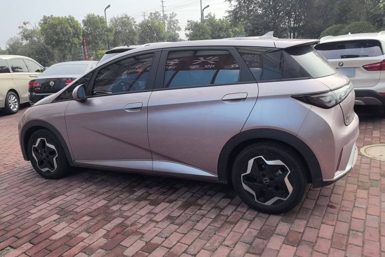 Used BYD Dolphin 2021 405 km Fashion Edition Exterior 3
