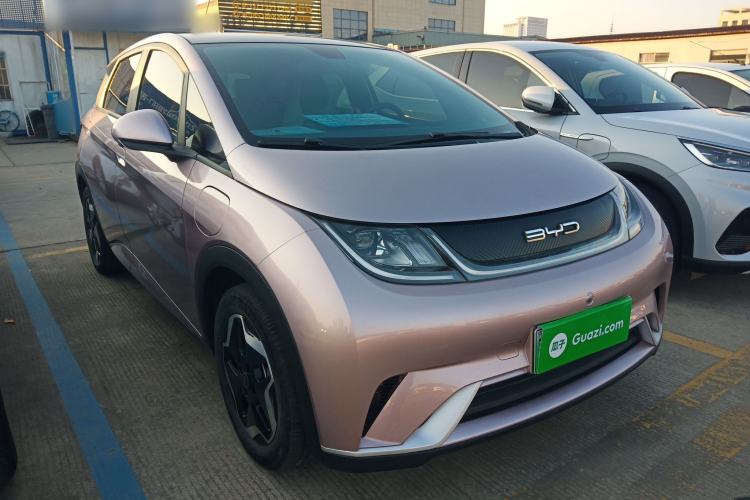 Used BYD Dolphin 2021 405 km Fashion Edition Front Right 45 Deg