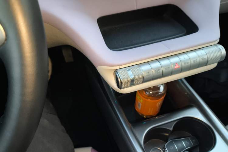 Used BYD Dolphin 2021 405 km Fashion Edition Gear Lever