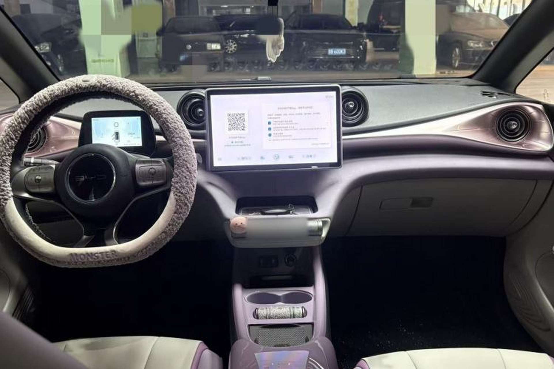 Used BYD Dolphin 2021 405 km Fashion Edition Interior 2