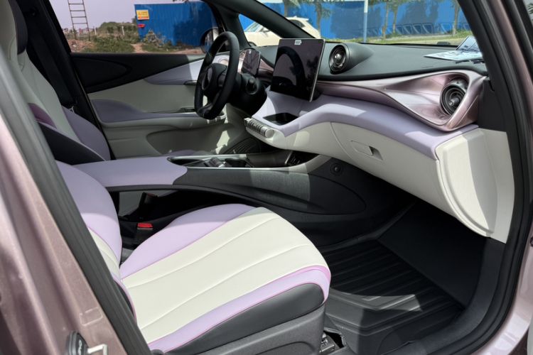 Used BYD Dolphin 2021 405 km Fashion Edition Interior 3