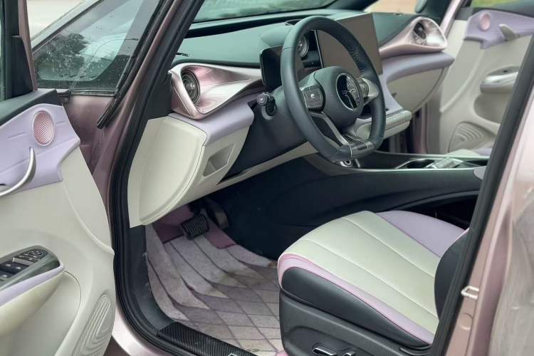 Used BYD Dolphin 2021 405 km Fashion Edition Interior 5