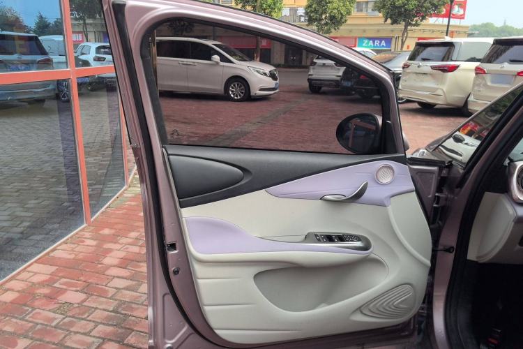 Used BYD Dolphin 2021 405 km Fashion Edition Interior 7