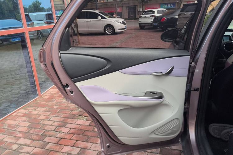 Used BYD Dolphin 2021 405 km Fashion Edition Interior 8