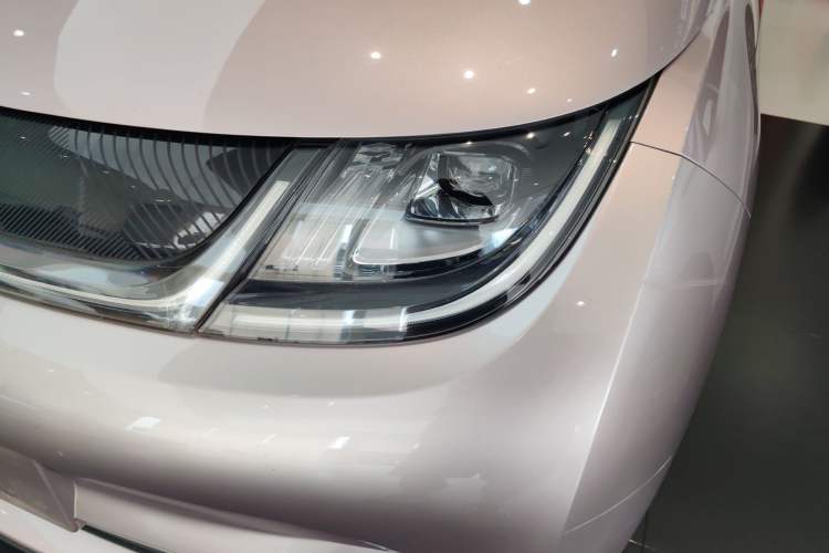 Used BYD Dolphin 2021 405 km Fashion Edition Left Front Headlight