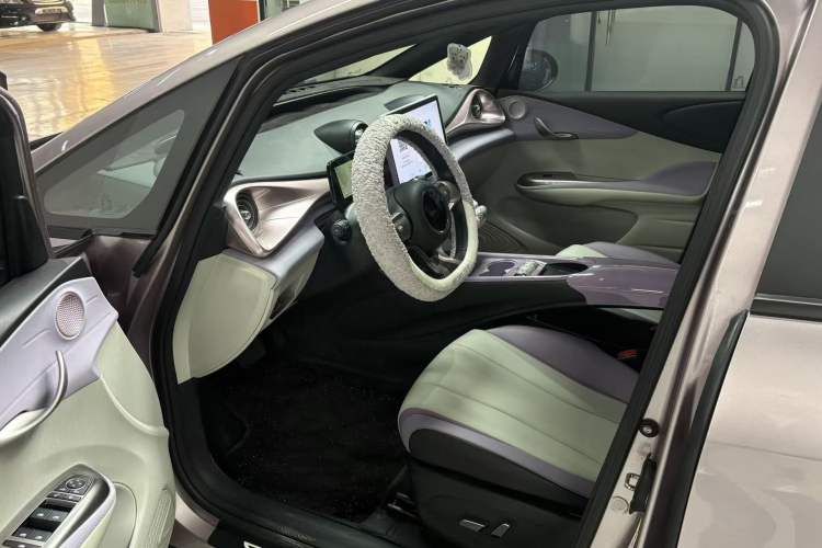 Used BYD Dolphin 2021 405 km Fashion Edition Left Front Seat