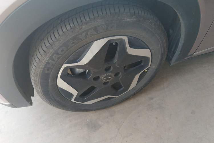 Used BYD Dolphin 2021 405 km Fashion Edition Left Front Wheel Hub