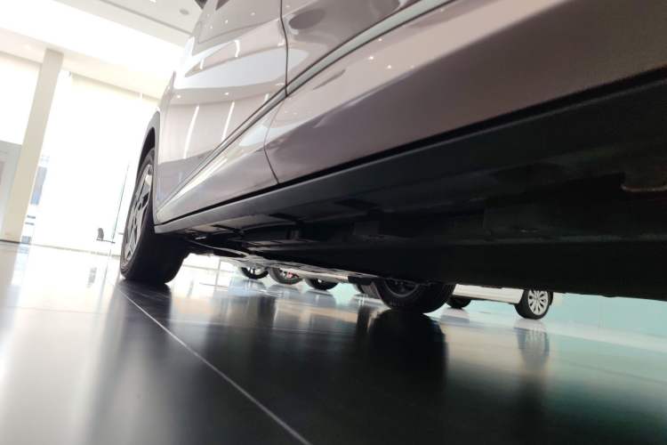 Used BYD Dolphin 2021 405 km Fashion Edition Left Side Sill