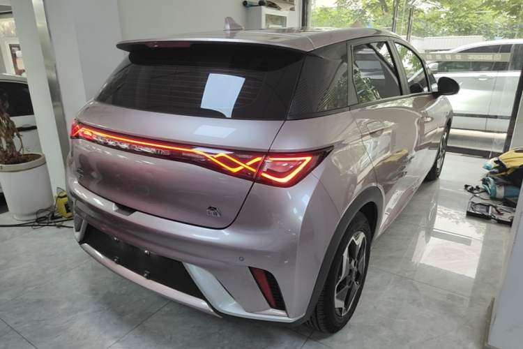 Used BYD Dolphin 2021 405 km Fashion Edition Rear Right 45 Deg
